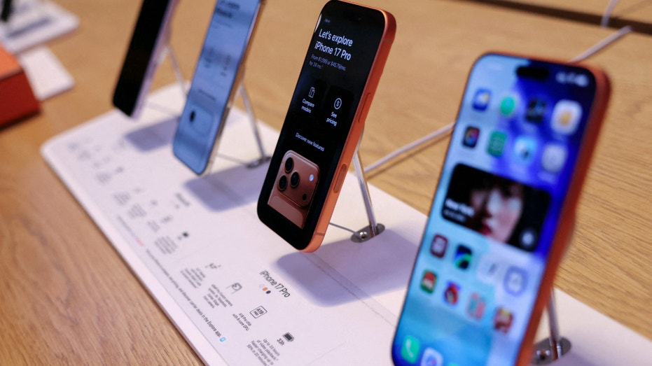 New Apple iPhone 17.