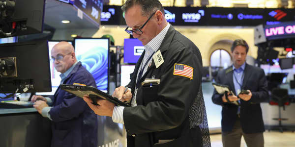 S&P 500 closes lower Tuesday as oil prices resume their climb: Live updates
