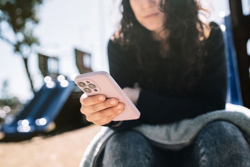 Keeping cool about your finances is more difficult in the midst of dangerous geopolitical turmoil, which you have no control over and which is likely to affect the economy.